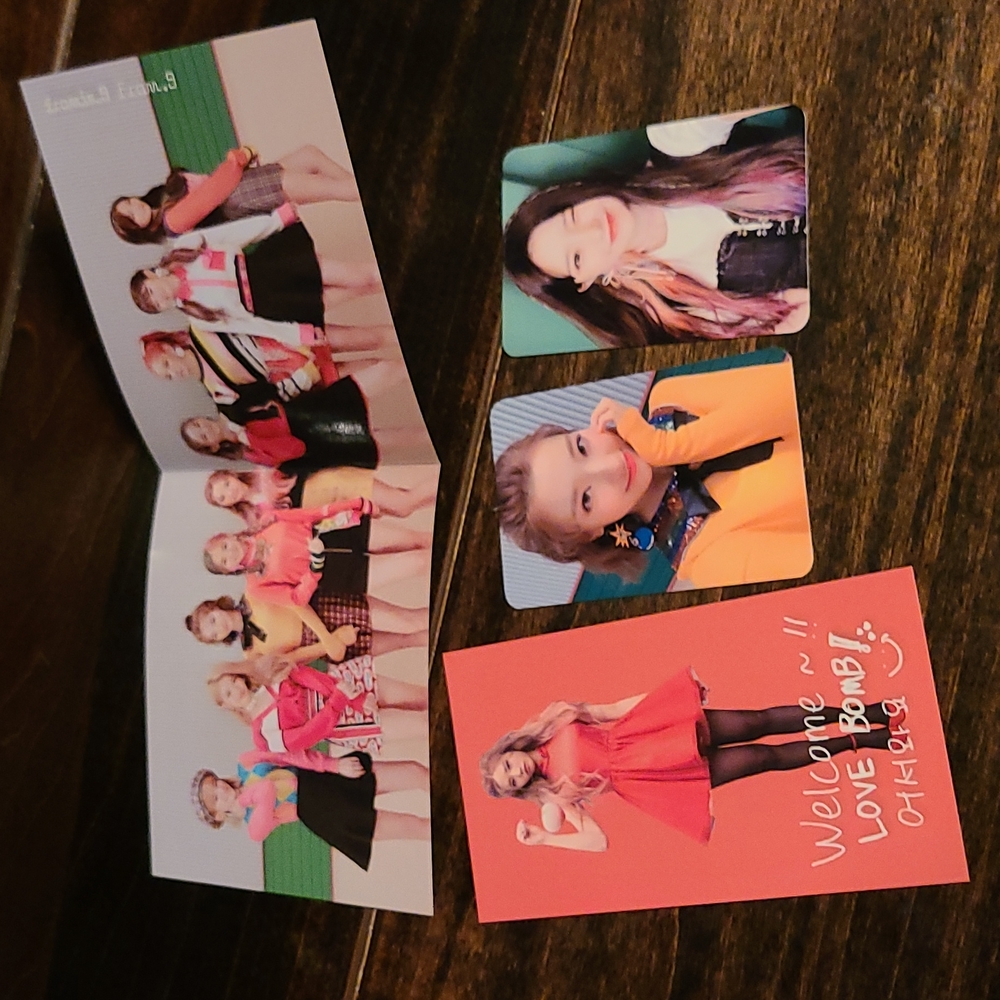 Fromis 9 Love Bomb with inclusions